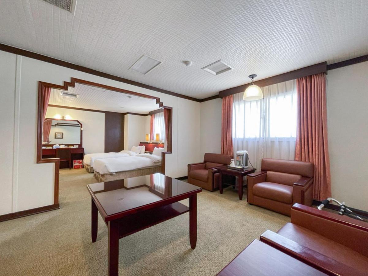 Guide Hotel Changhua Jhongjheng Extérieur photo