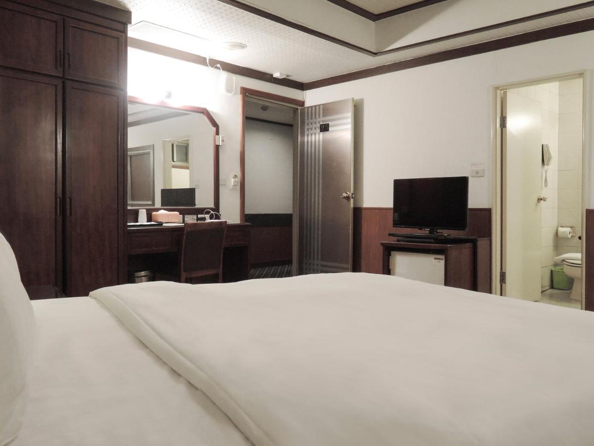 Guide Hotel Changhua Jhongjheng Extérieur photo